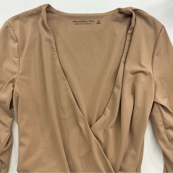 ❌SOLD❌ abercrombie & fitch long-sleeve wrap bodysuit - Picture 3 of 7